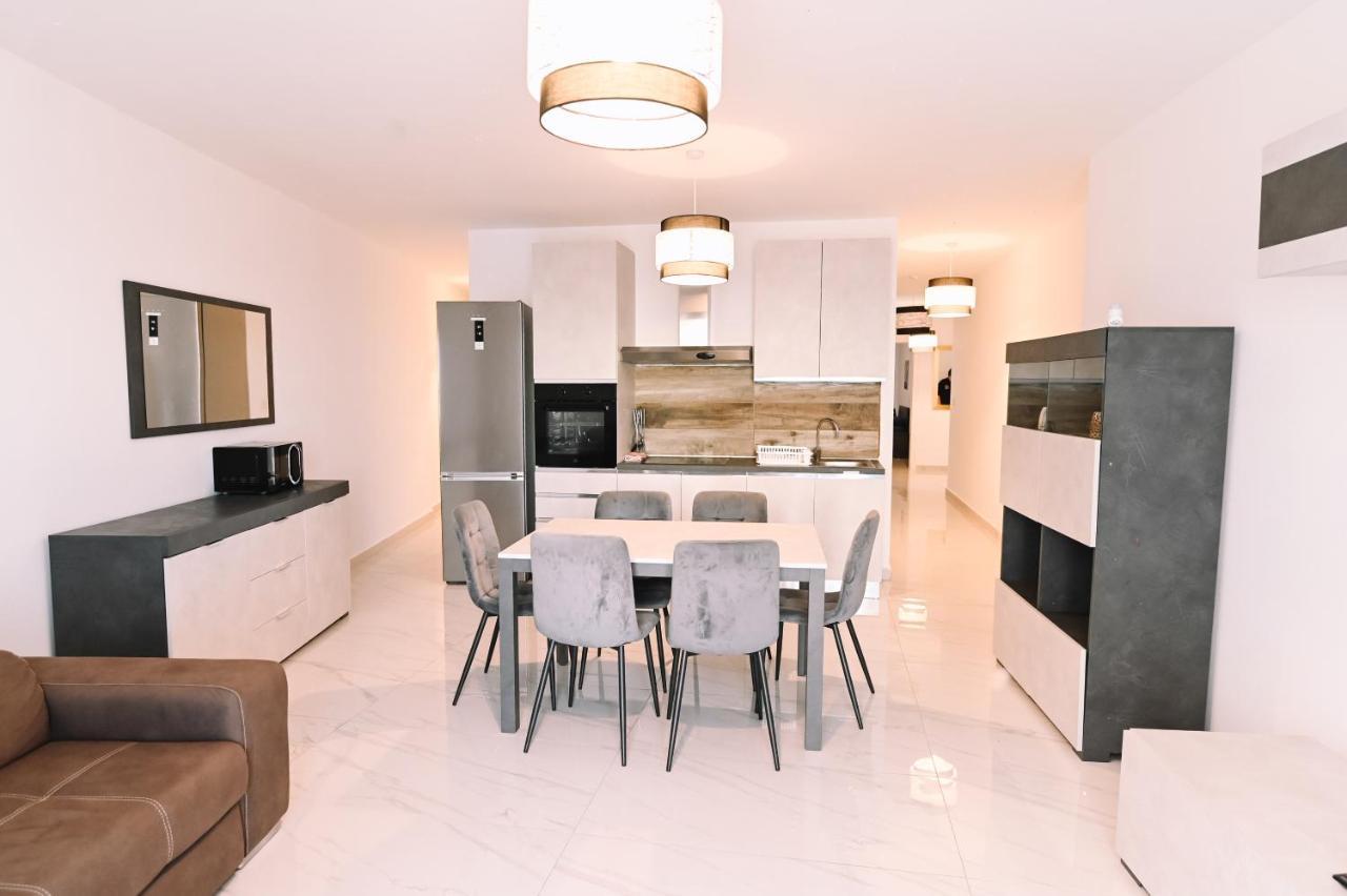 Spacious 3 Bedroom In Sliema! Экстерьер фото